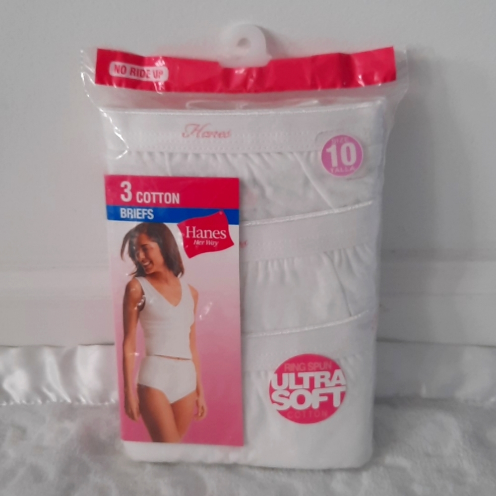 3 Hanes Cotton Briefs, size 10